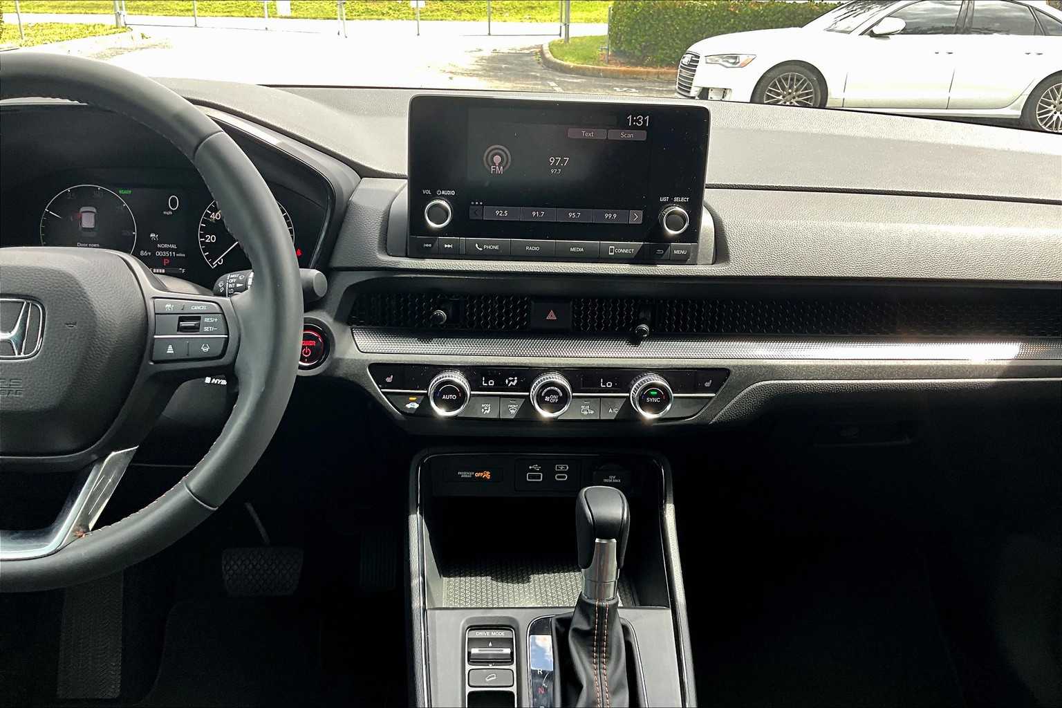 2023 Honda CR-V Hybrid Sport photo 5