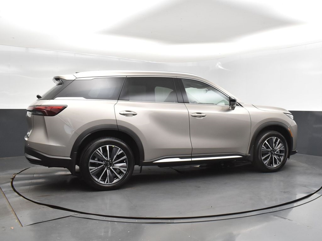 2026 Infiniti QX60 Luxe photo 6