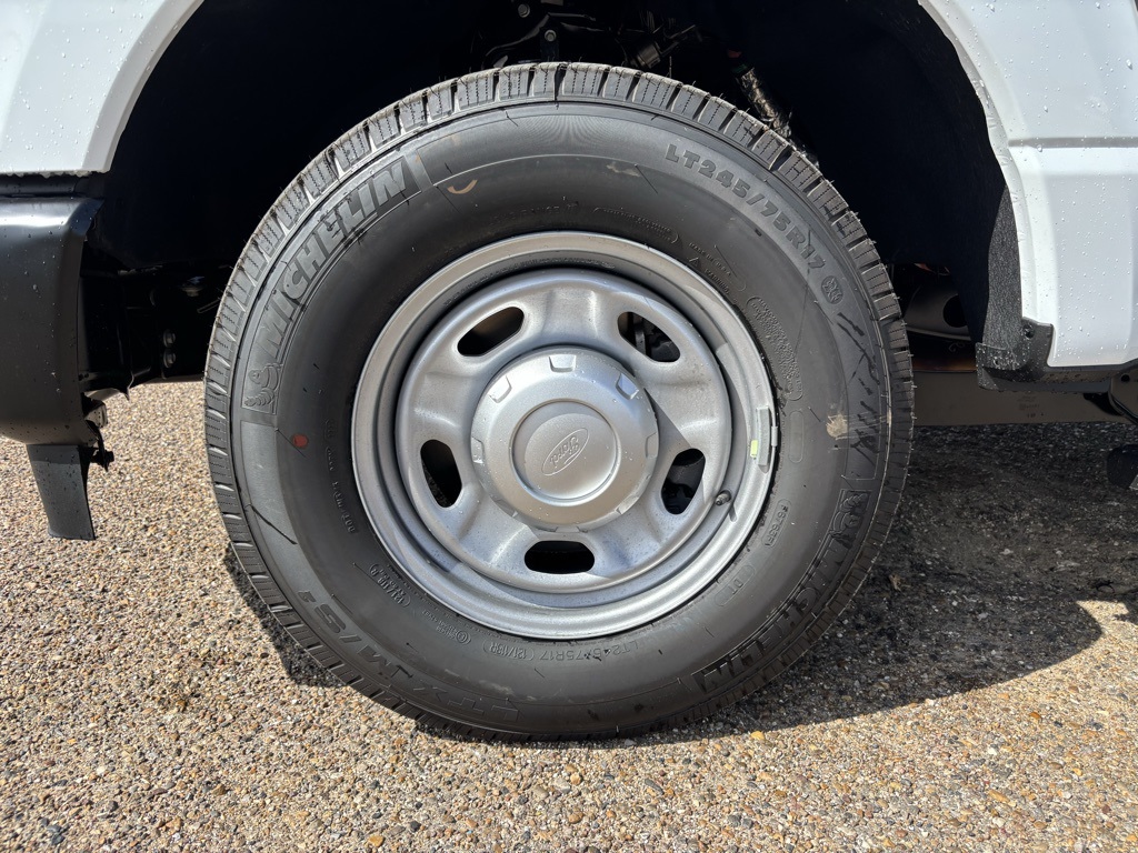 2026 Ford F-350 XL photo 9