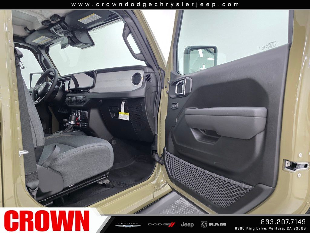 2025 Jeep Wrangler Willys photo 11