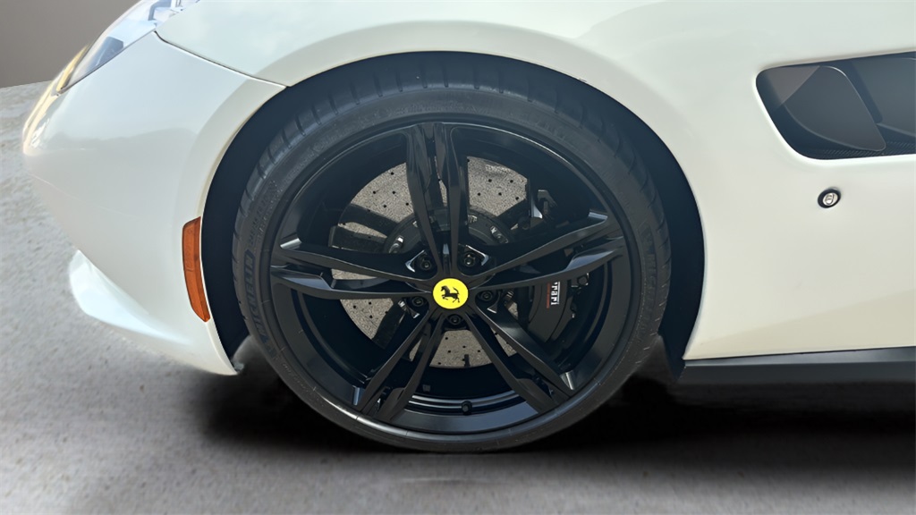 2017 Ferrari GTC4Lusso photo 25