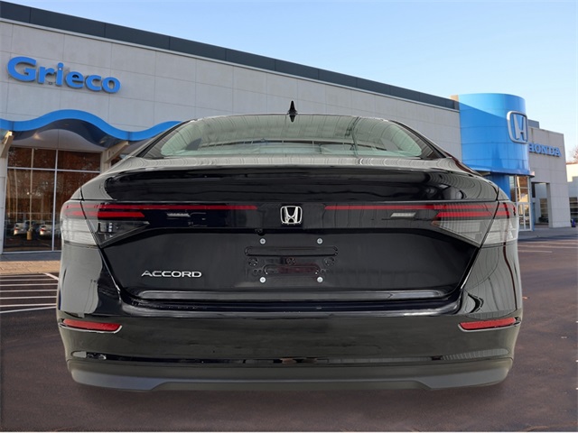 2025 Honda Accord SE photo 4