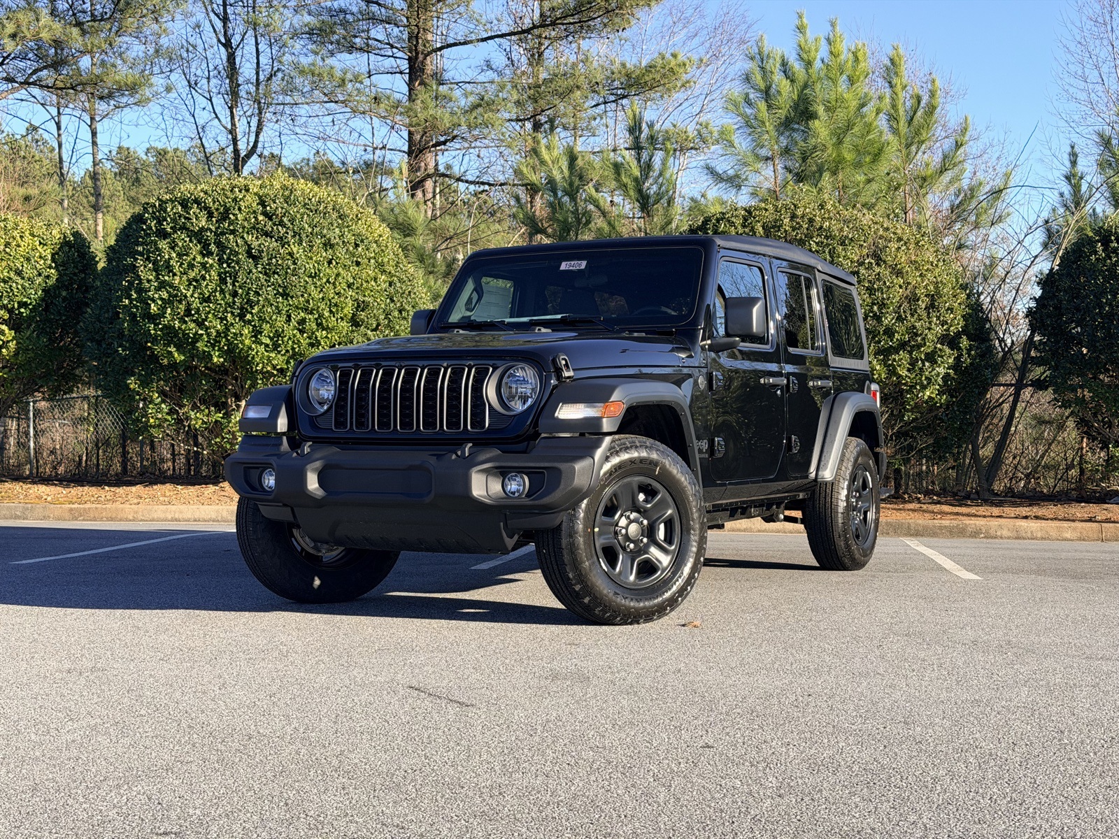 2026 Jeep Wrangler 4-Door Sport's photo