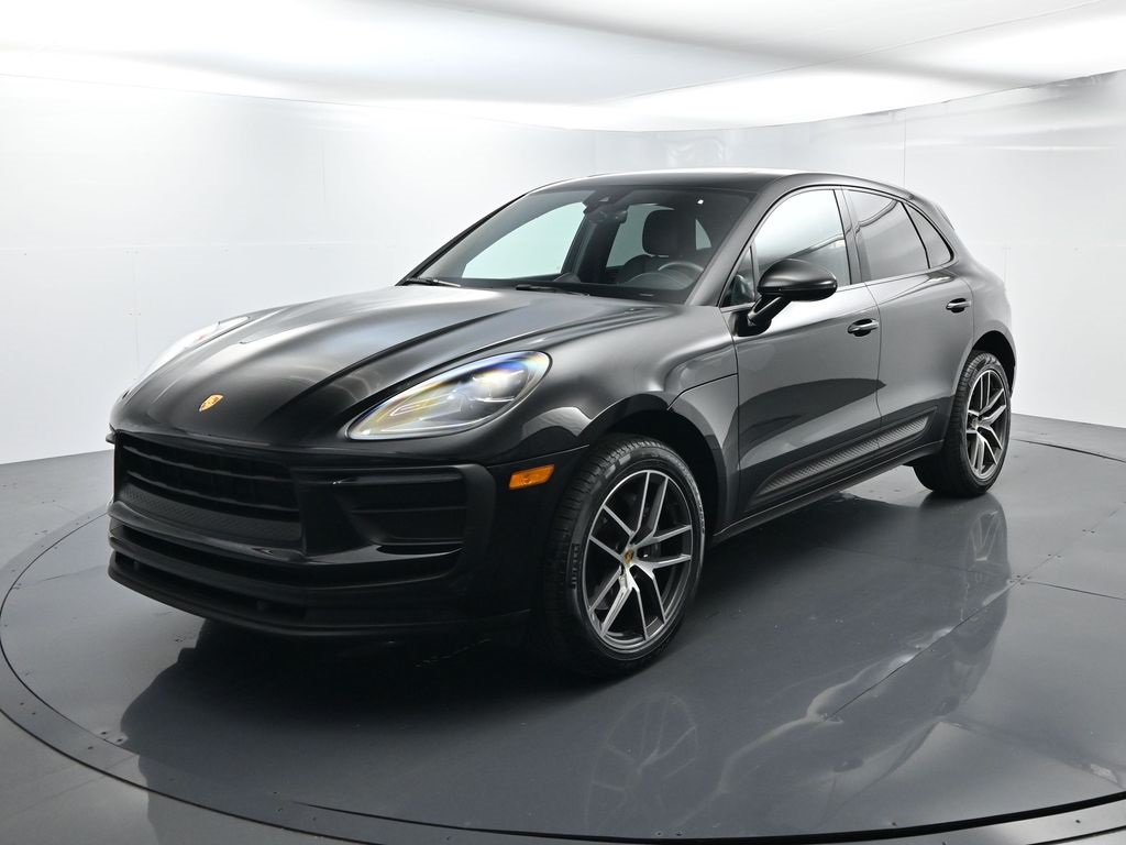 2022 Porsche Macan