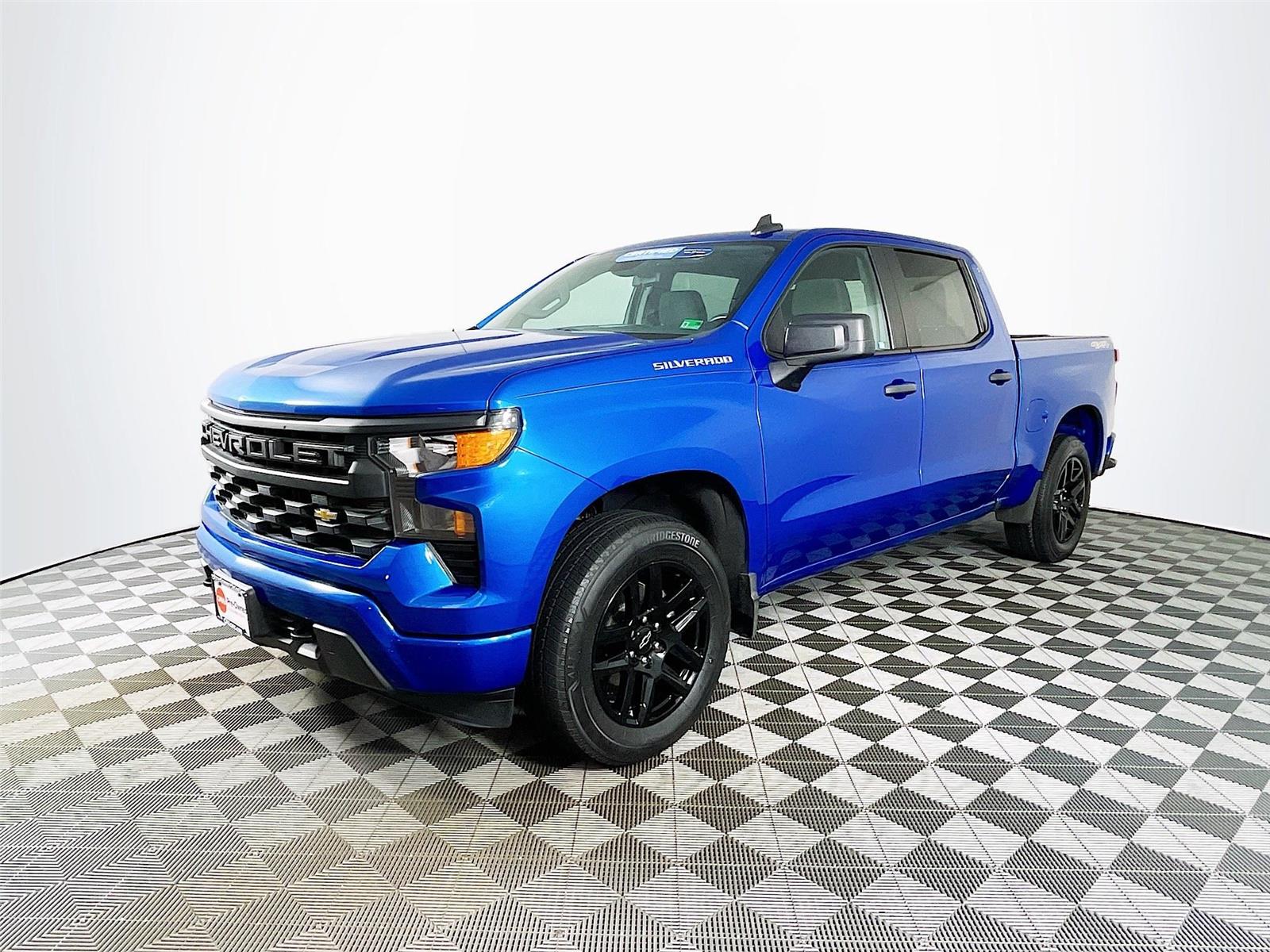 2022 Chevrolet Silverado 1500 Custom photo 3