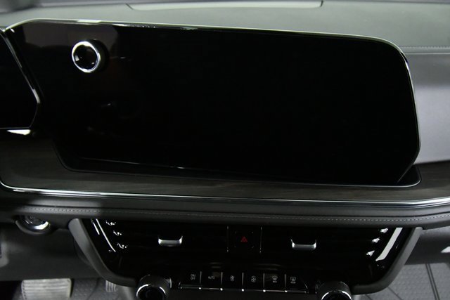 2026 Chevrolet Suburban LS photo 3