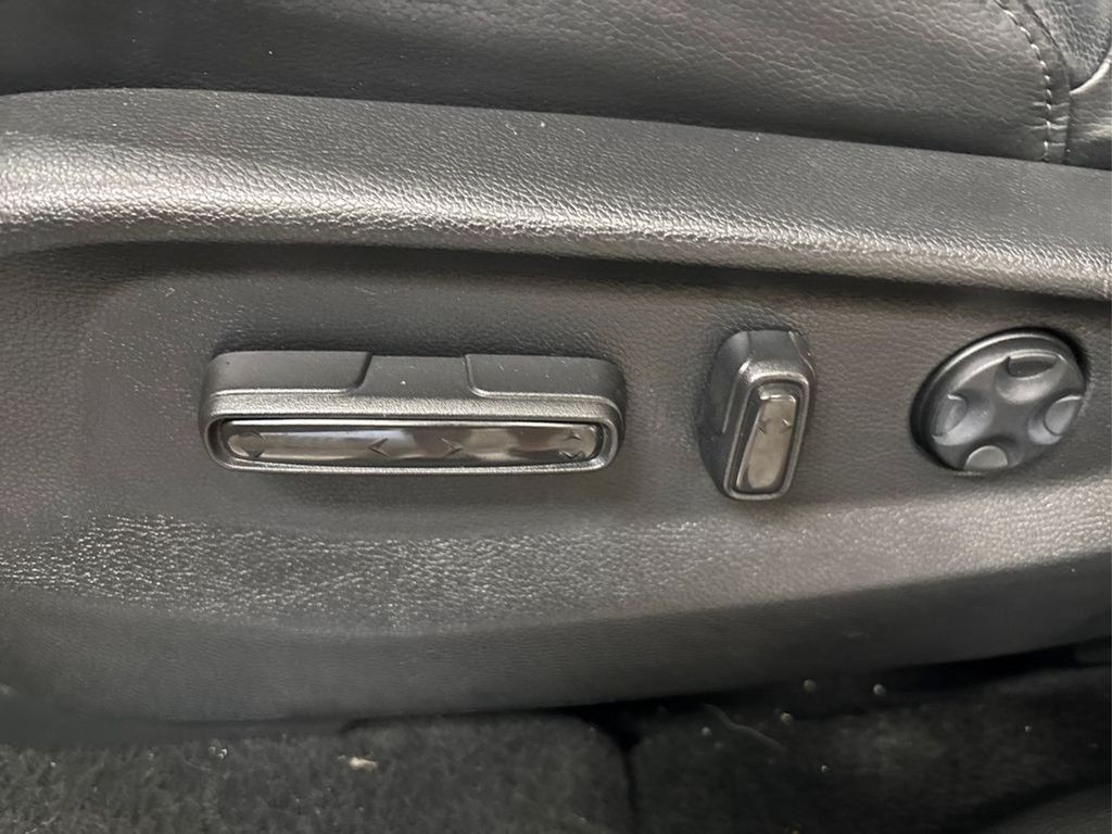 2022 Honda CR-V Touring photo 38
