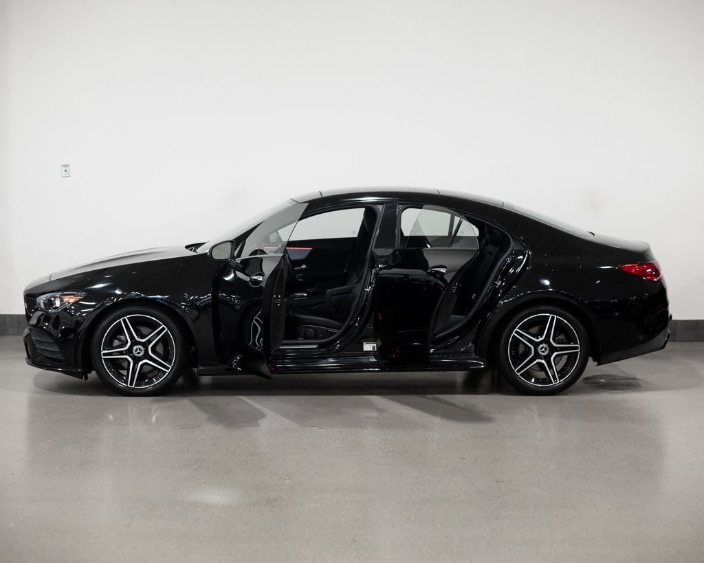 2022 Mercedes Benz CLA 250 4MATIC photo 3