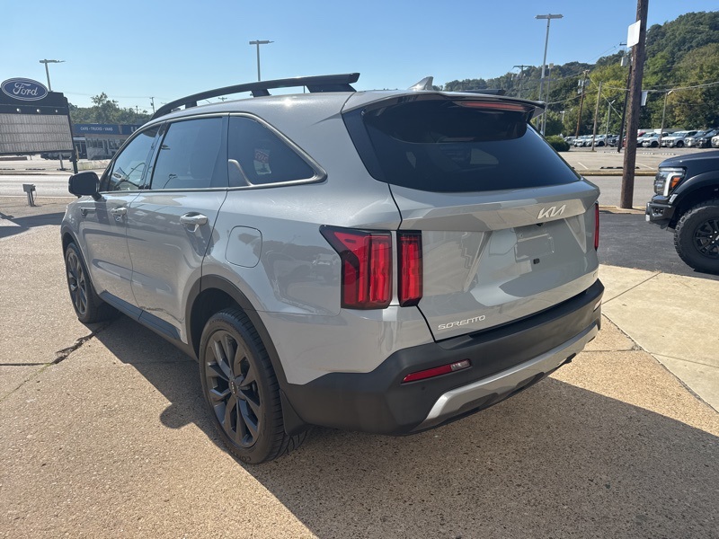 2023 Kia Sorento X-Line SX Prestige photo 3