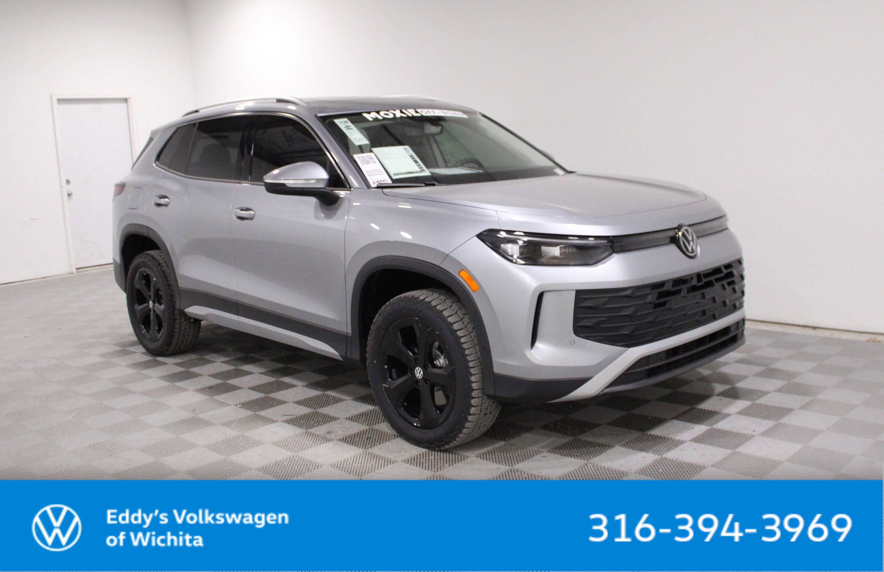 2025 Volkswagen Tiguan SE's photo