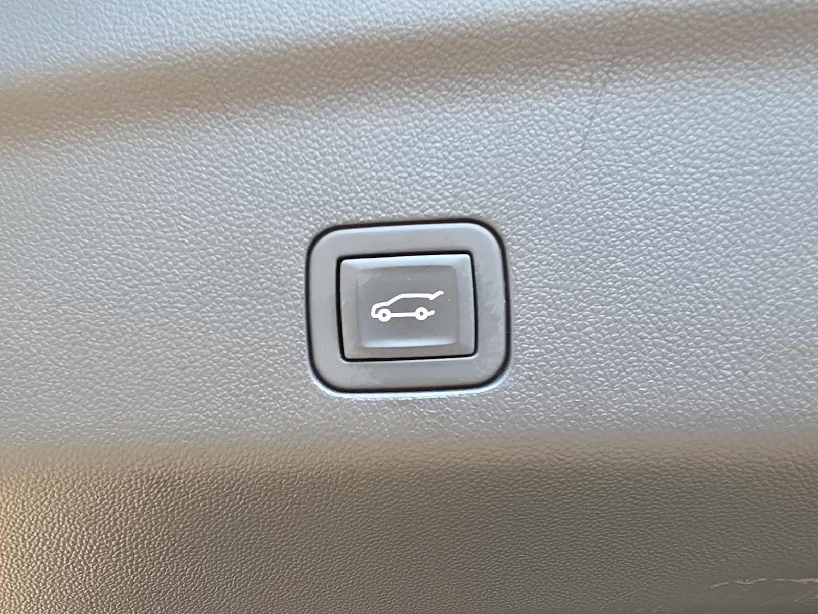2023 Gmc Yukon SLT photo 31