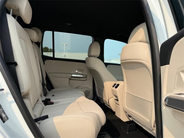 2025 Mercedes Benz GLB 250 4MATIC photo 6