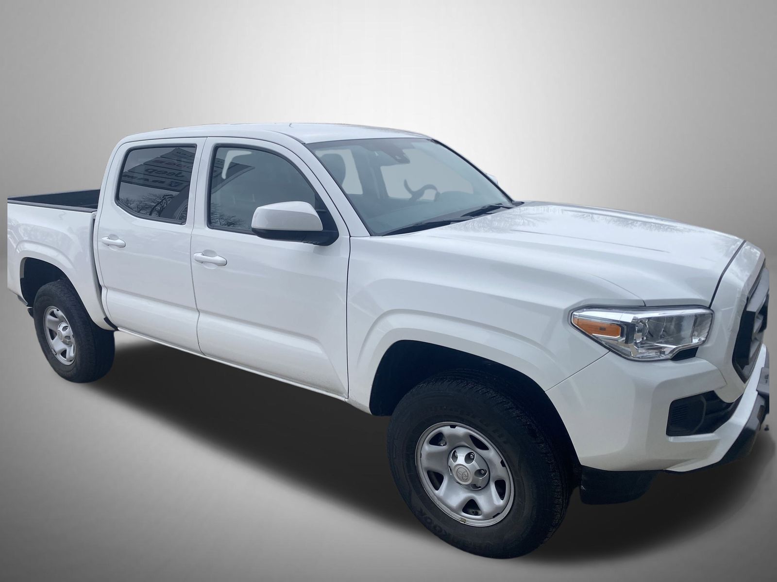 2023 Toyota Tacoma SR's photo