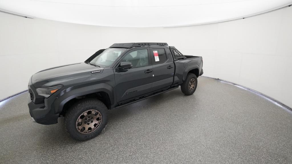2025 Toyota Tacoma Trailhunter's photo