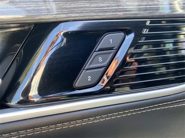 2022 Jeep Wagoneer Series II photo 18