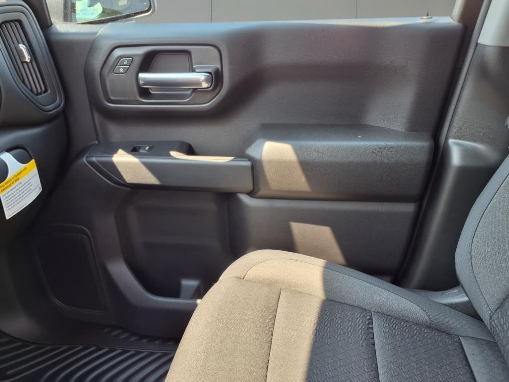 2026 Chevrolet Silverado 1500 Custom photo 24