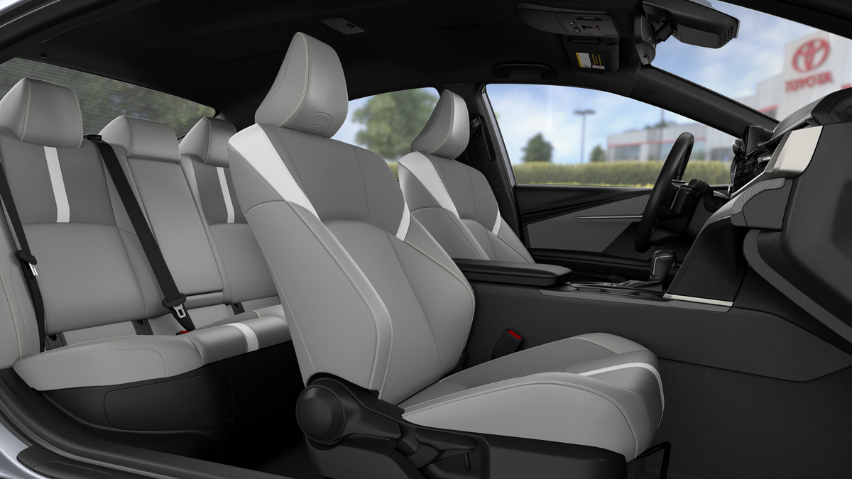 2026 Toyota Camry SE photo 13