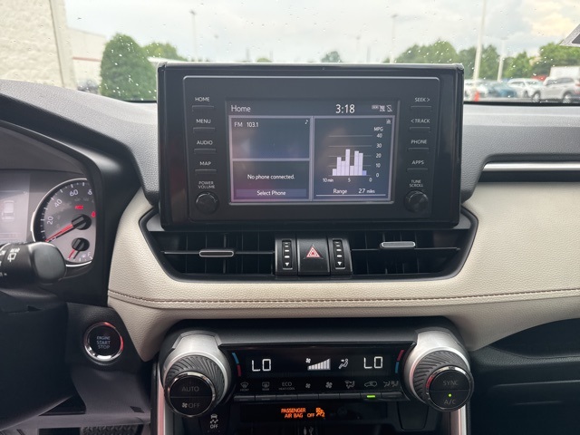 2019 Toyota RAV4 XLE Premium photo 16