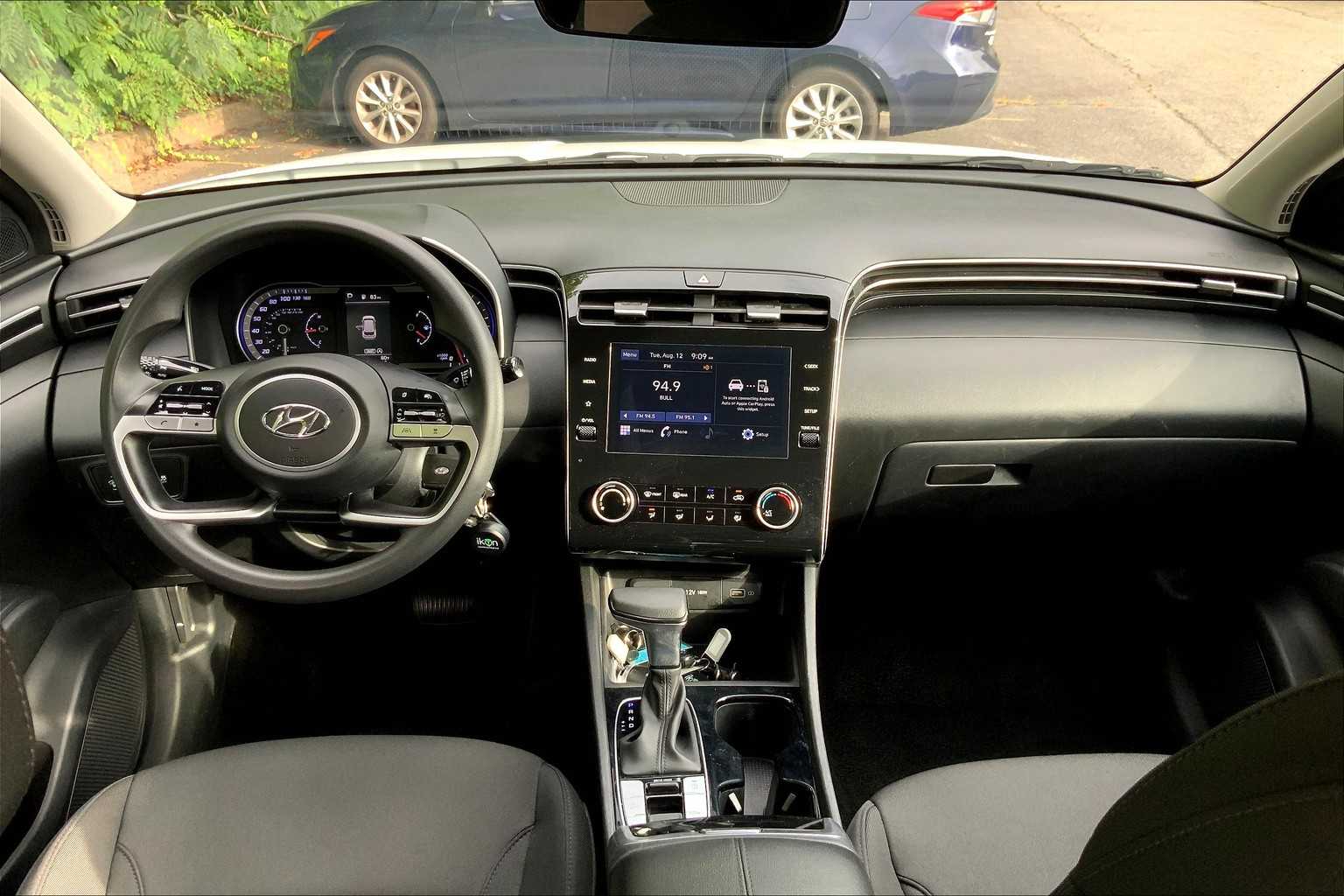 2024 Hyundai Tucson SE photo 13