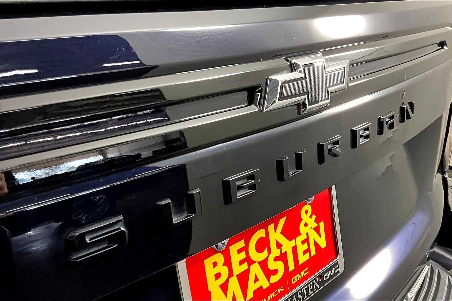 2024 Chevrolet Suburban RST photo 28