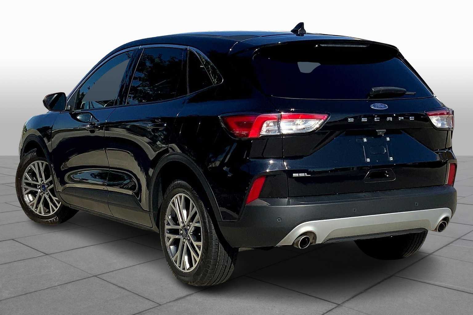 2022 Ford Escape SEL photo 11