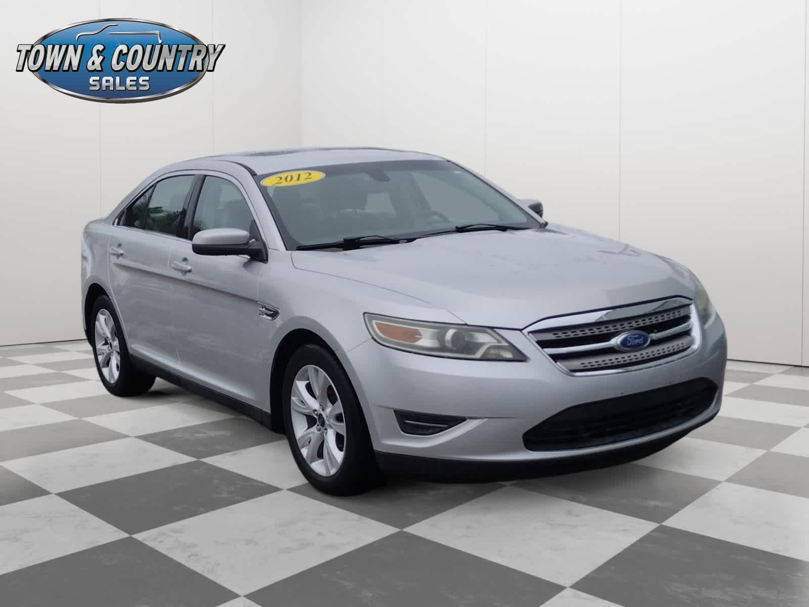 2012 Ford Taurus SEL's photo