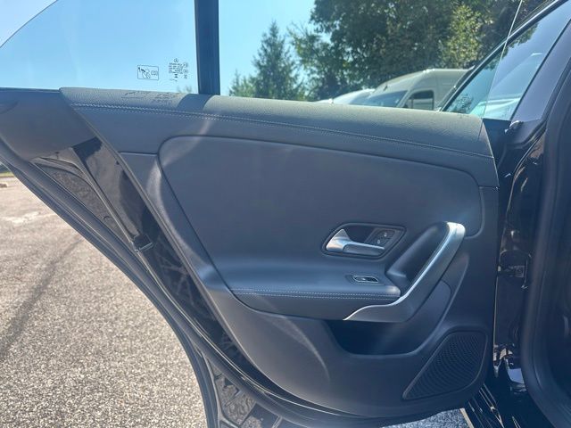 2025 Mercedes Benz CLA 250 4MATIC photo 17