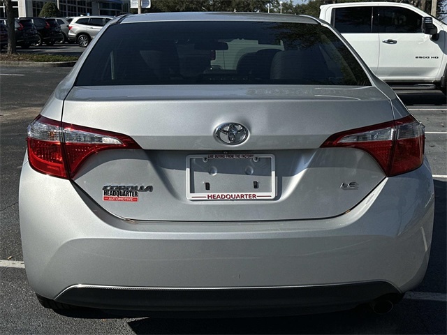 2014 Toyota Corolla LE photo 4