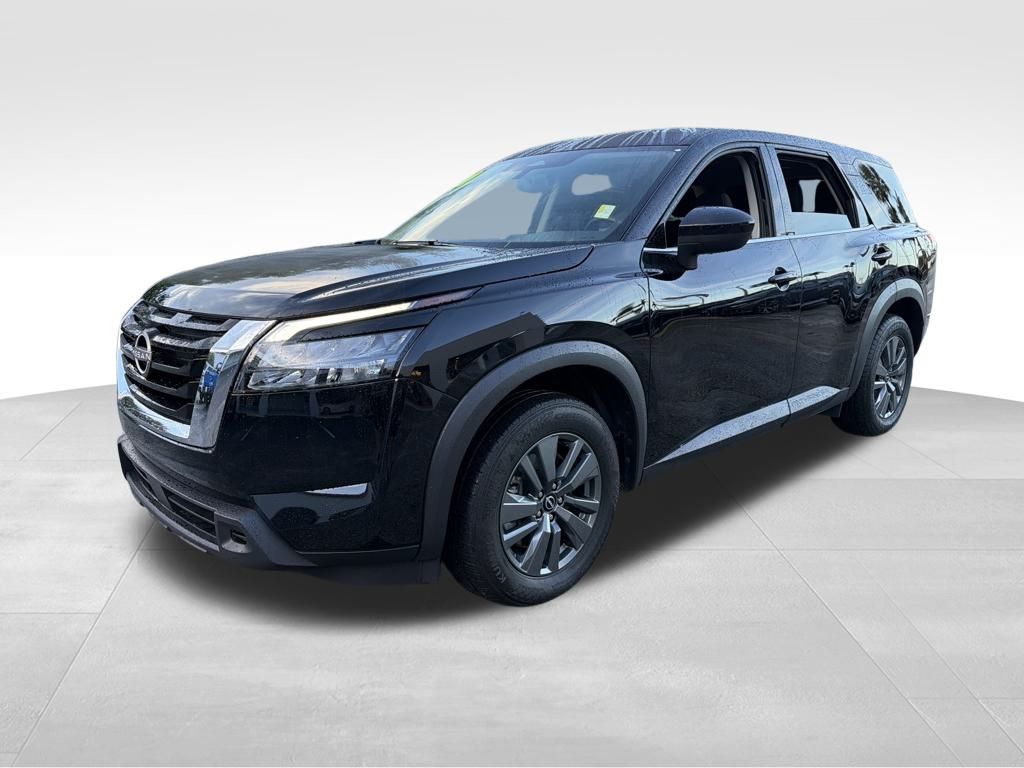 2024 Nissan Pathfinder S photo 3