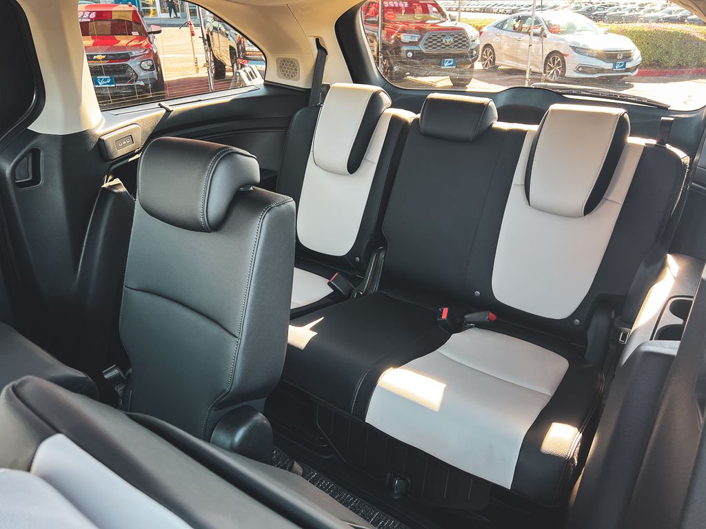 2026 Honda Odyssey Elite photo 31