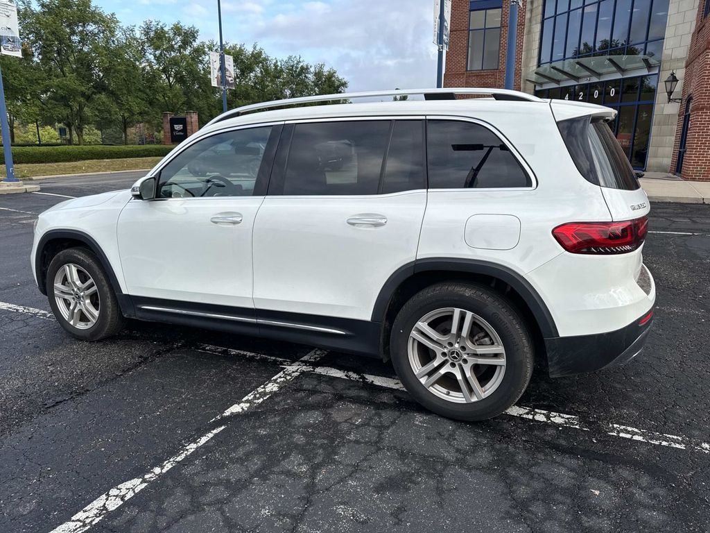 2022 Mercedes Benz GLB 250 4MATIC photo 2