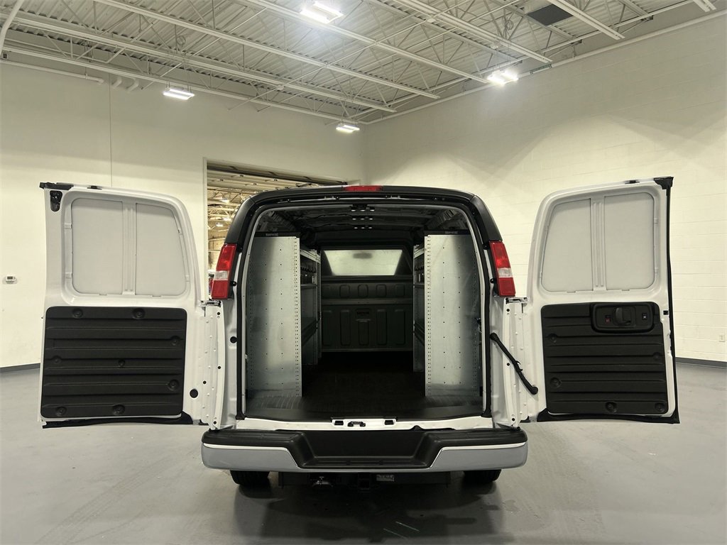 2025 Chevrolet Express Cargo 2500 photo 15