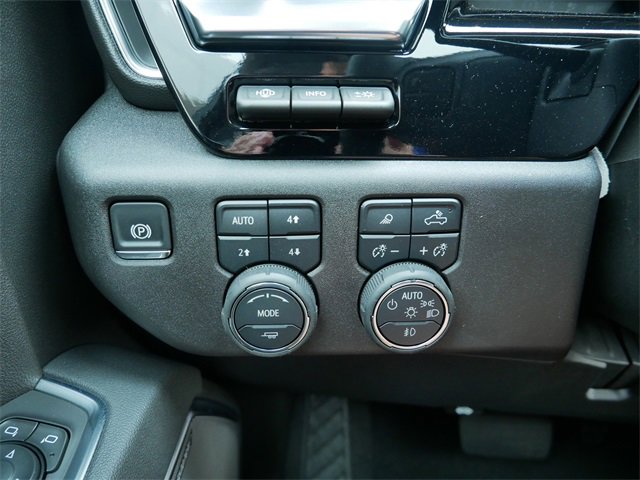 2025 Chevrolet Silverado 3500HD High Country photo 17