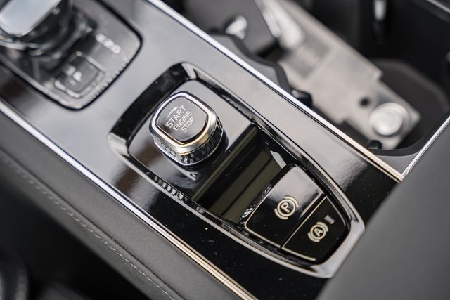 2026 Volvo XC90 photo 19