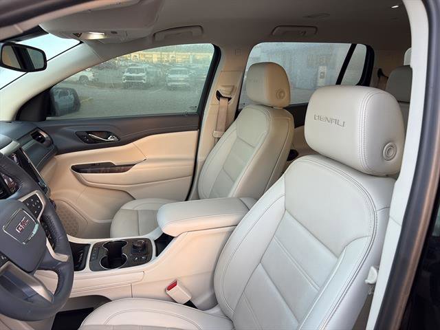2022 Gmc Acadia Denali photo 16