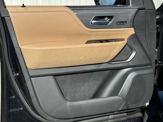 2025 Infiniti QX80 Sensory photo 11