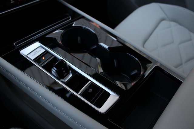 2026 Volkswagen Atlas SE Technology photo 8