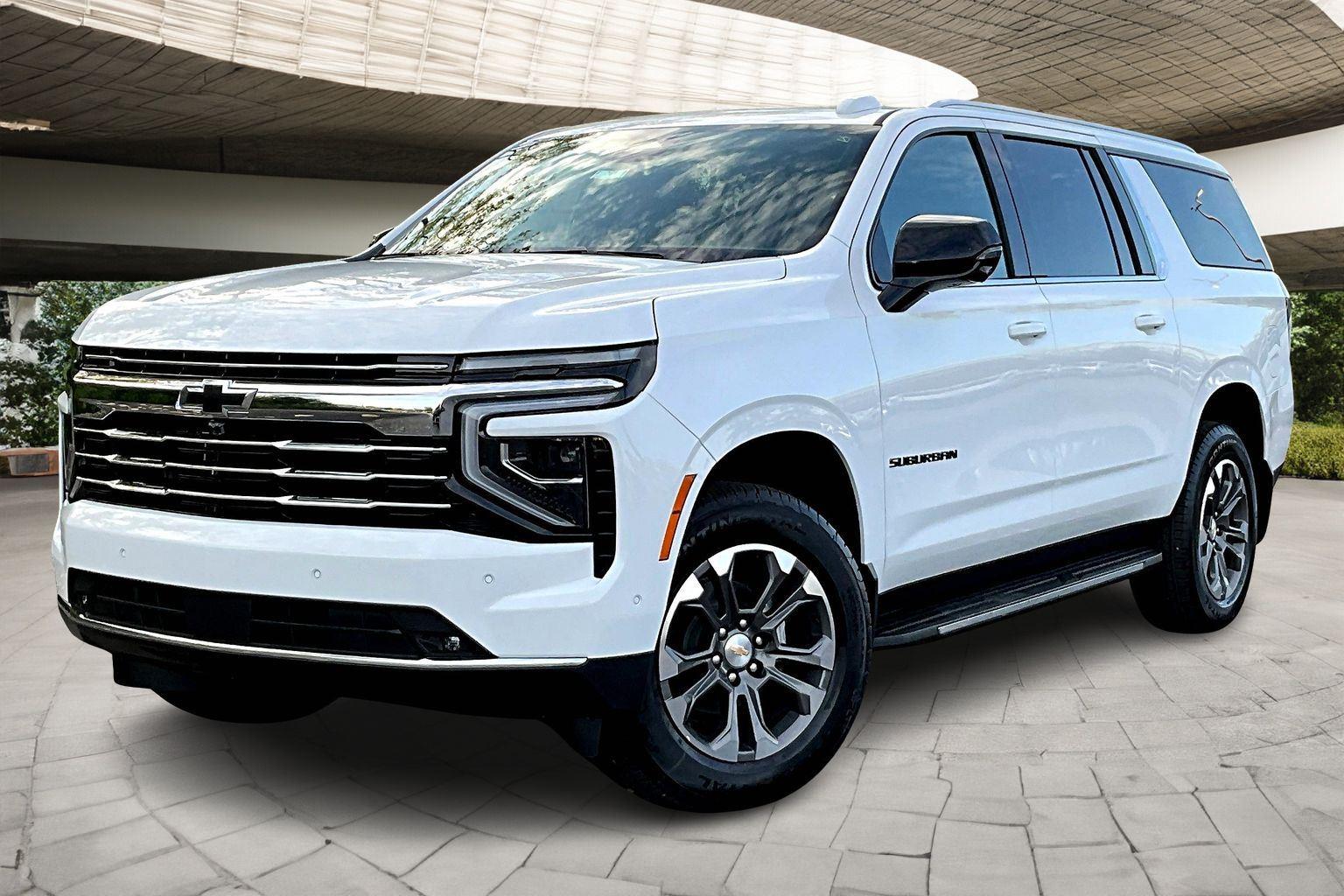 2026 Chevrolet Suburban LT's photo