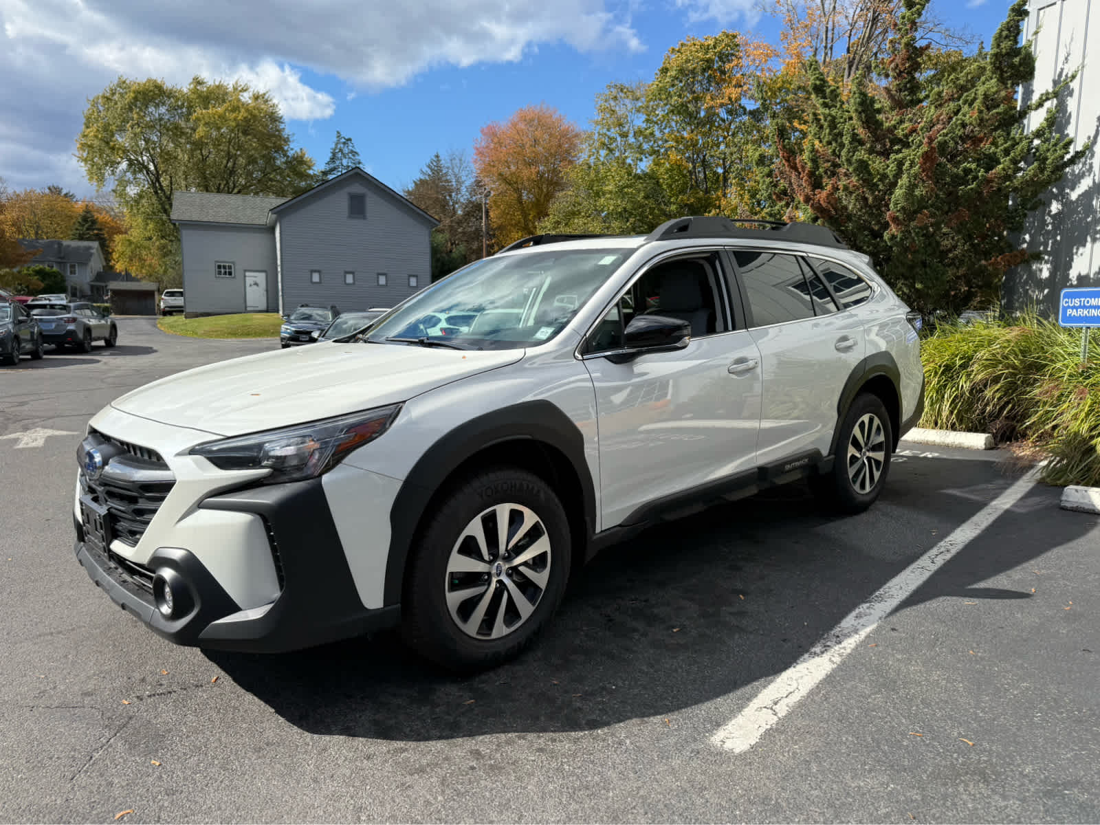 2025 Subaru Outback Premium photo 3