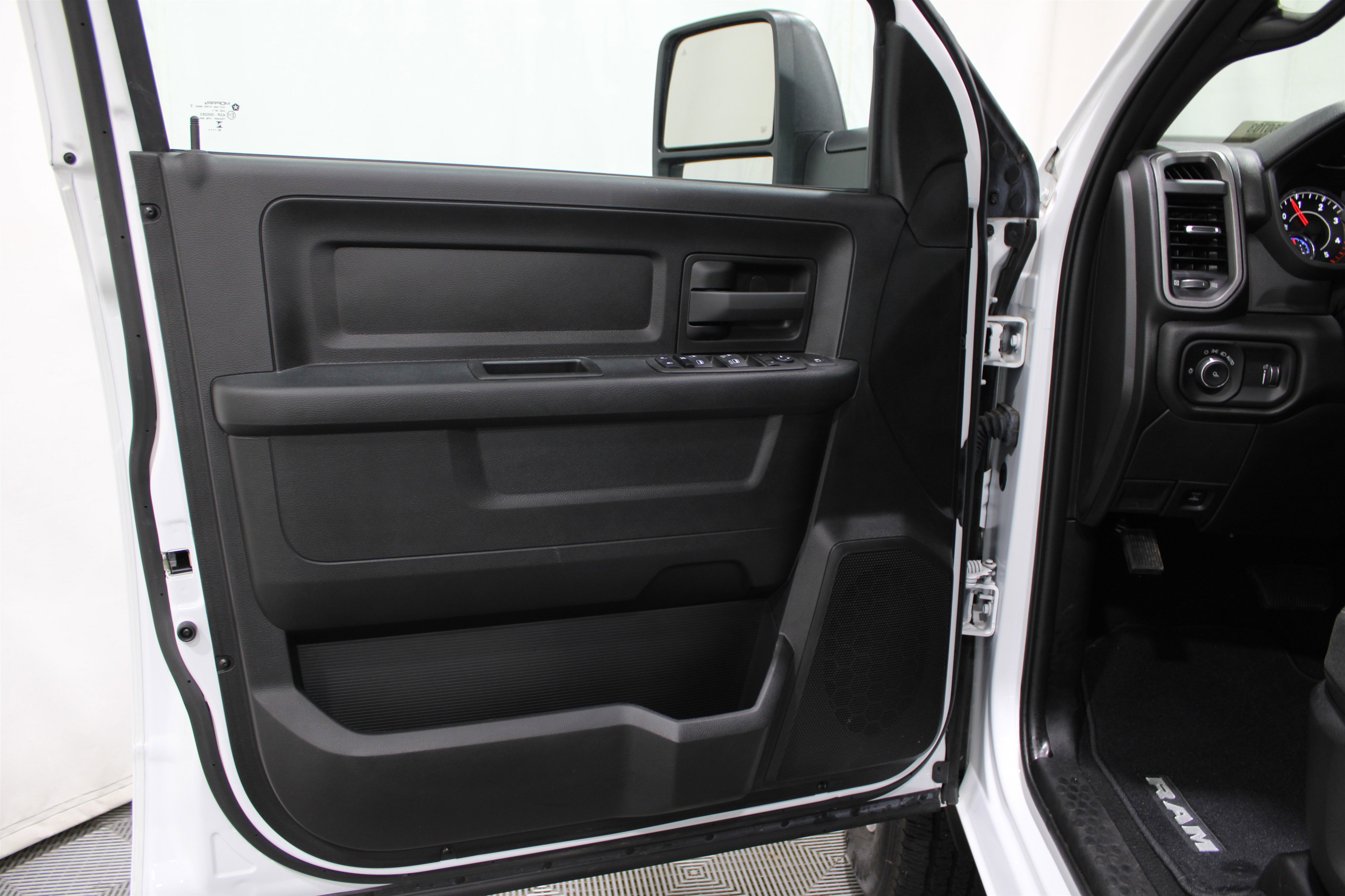 2024 Ram 3500 Tradesman photo 4