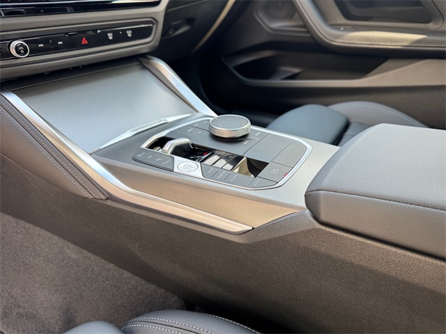 2025 Bmw 230i xDrive photo 17
