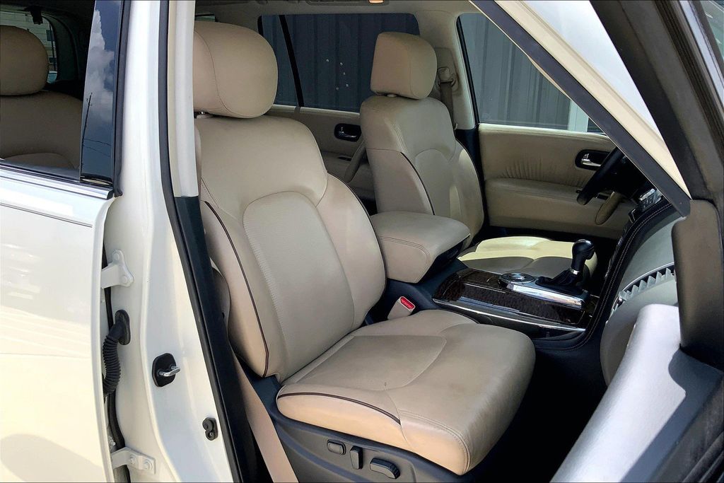 2020 Nissan Armada Platinum photo 4
