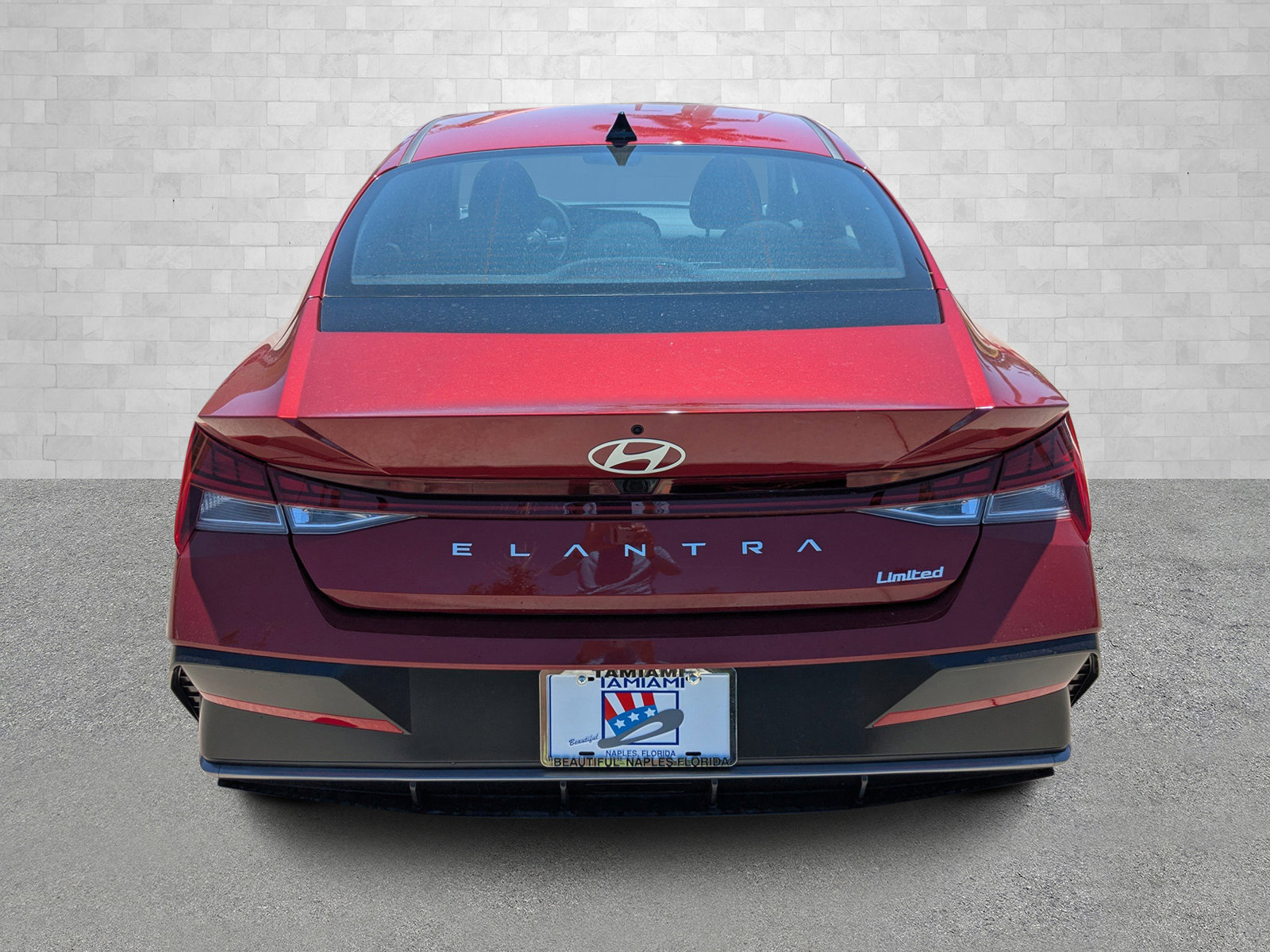 2025 Hyundai Elantra Limited photo 3