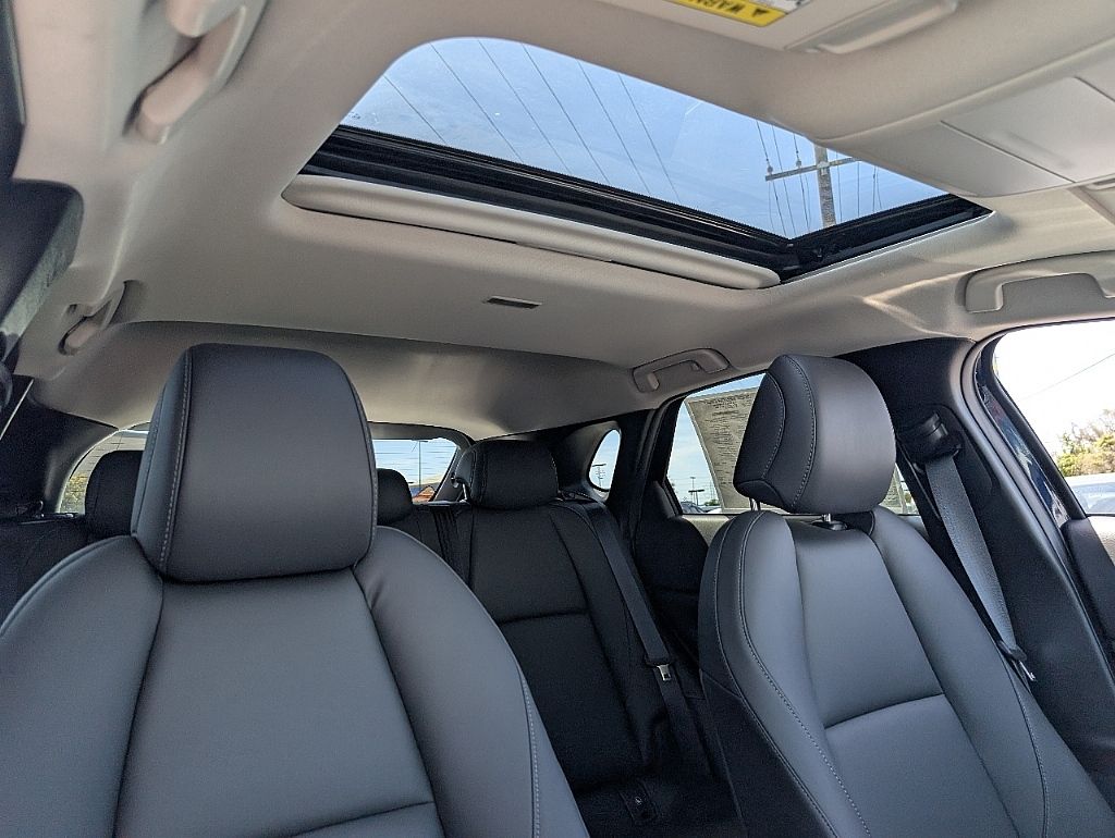 2025 Mazda CX-30 2.5 S Preferred photo 16