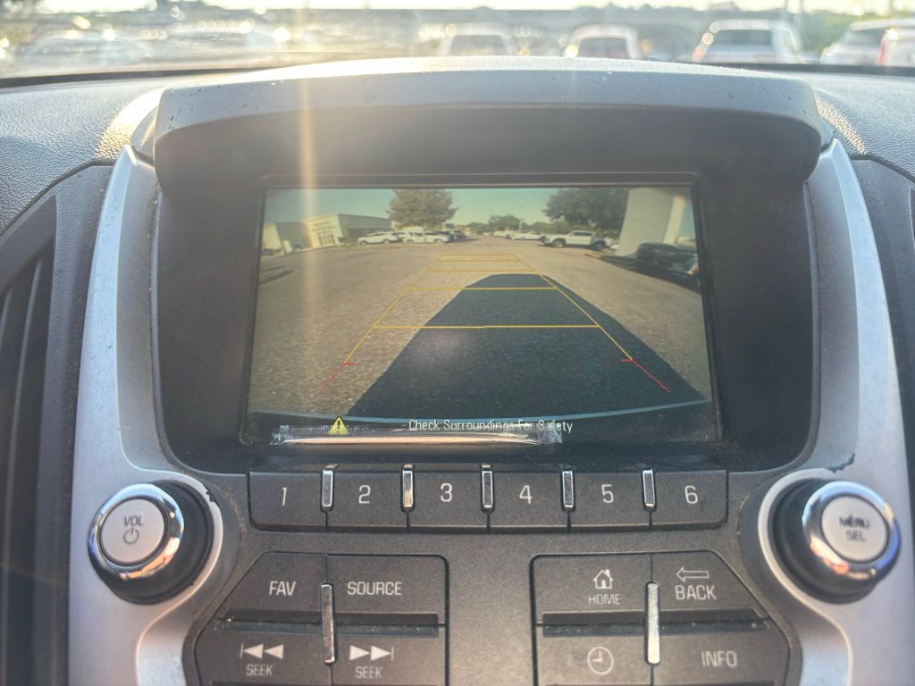 2017 Chevrolet Equinox LS photo 7