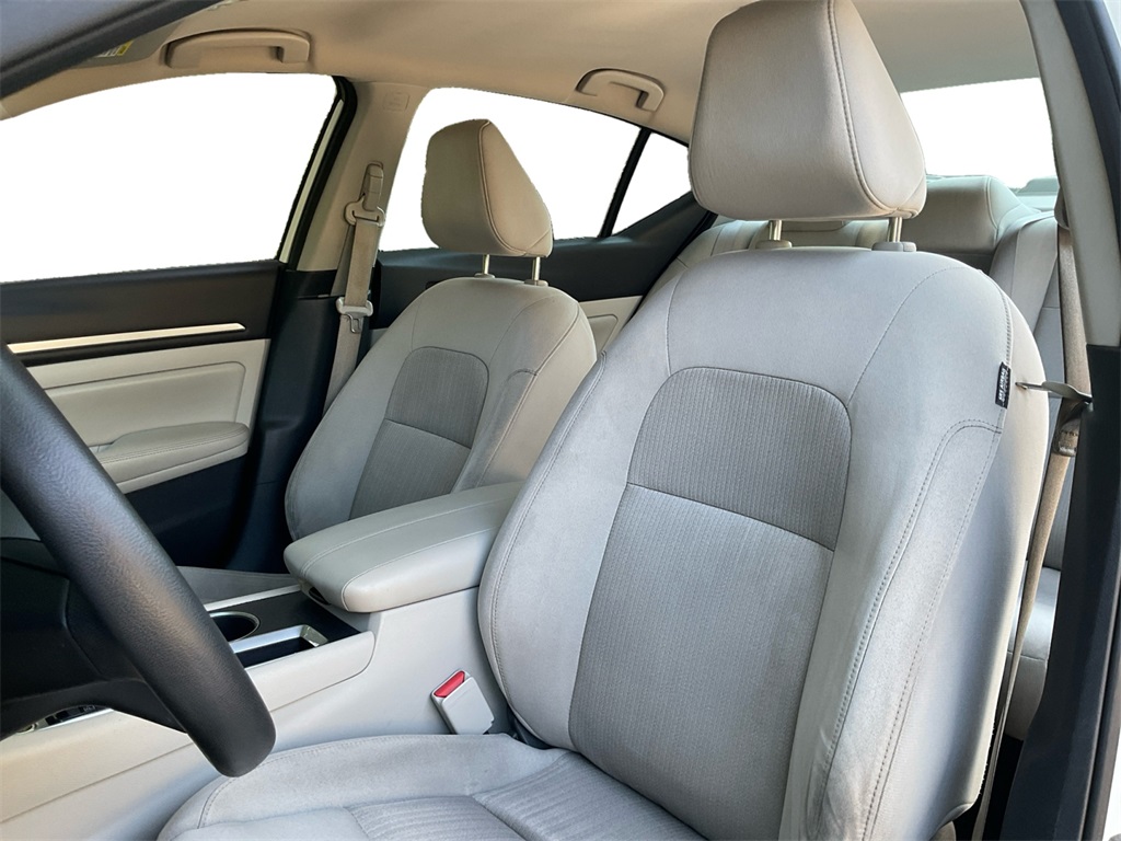 2022 Nissan Altima 2.5 SV photo 25