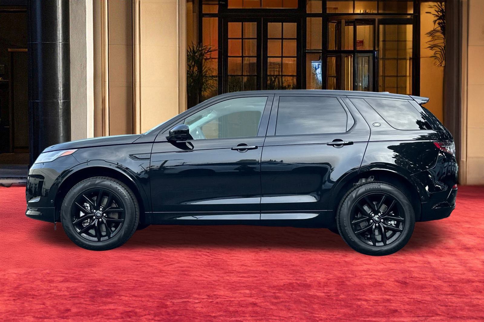 2024 Land Rover Discovery Sport S photo 2