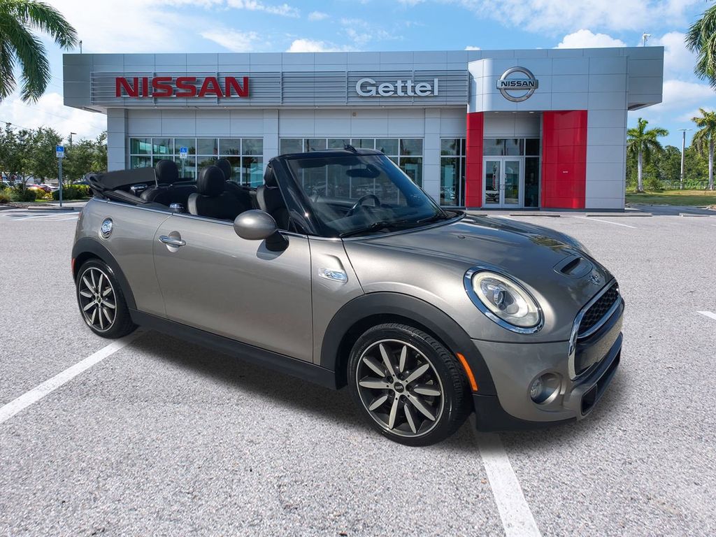 2016 Mini Cooper Convertible S photo 2