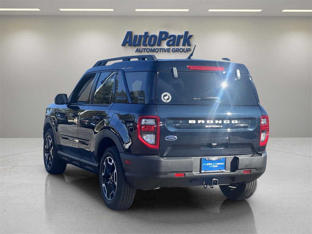 2022 Ford Bronco Sport Outer Banks photo 3