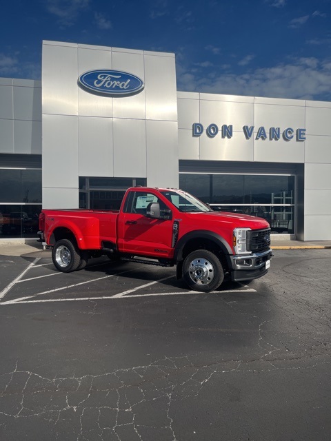 2026 Ford F-450 Super Duty XL's photo